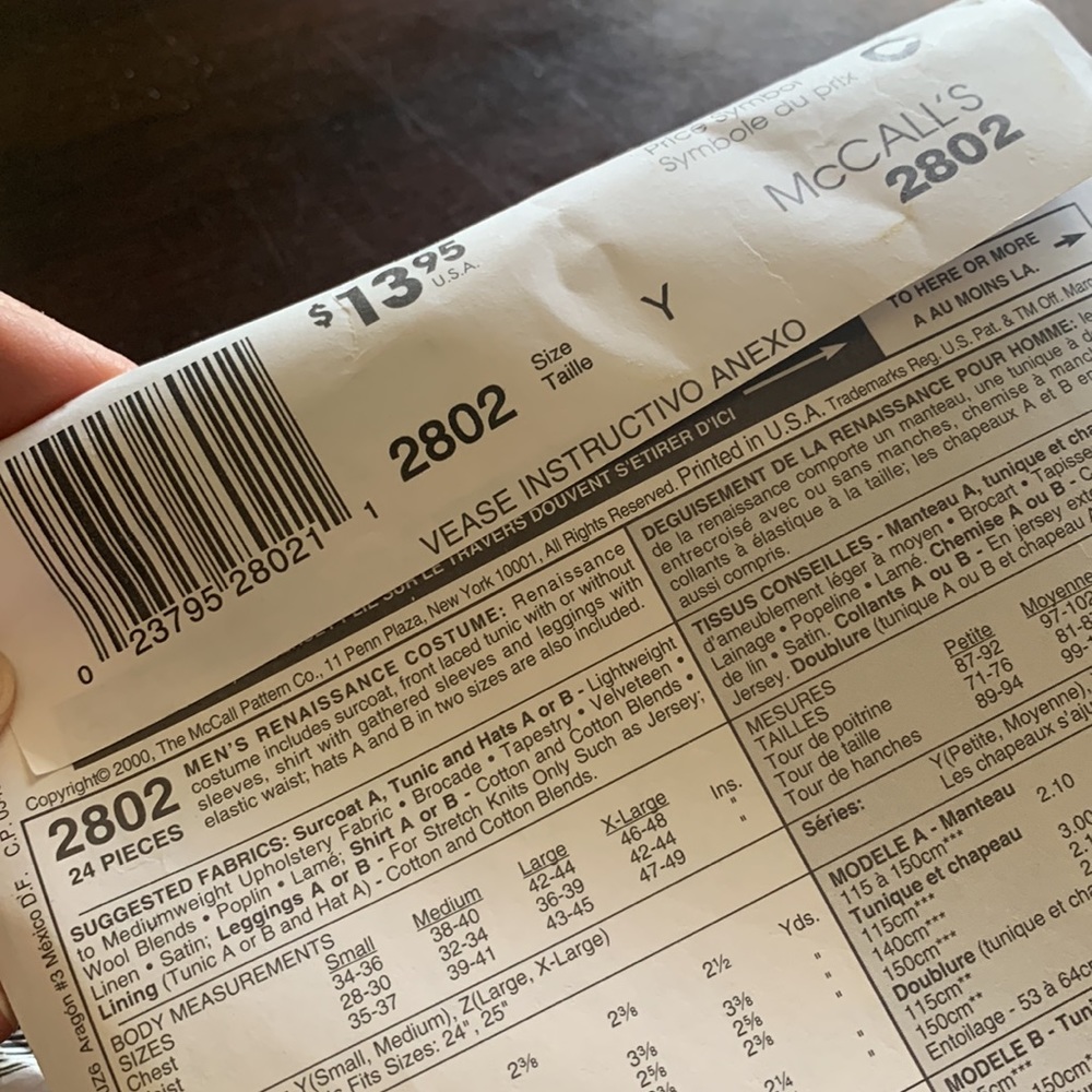 Men’s Renaissance Costume Pattern - Picture 2 of 3